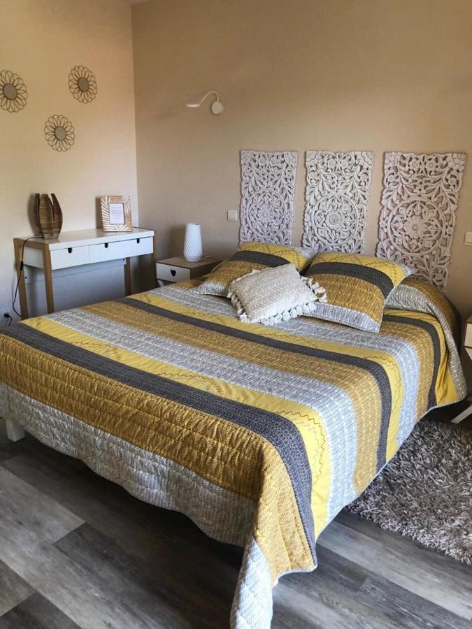 Lagalerne Hotel Neuville-du-Poitou Екстериор снимка